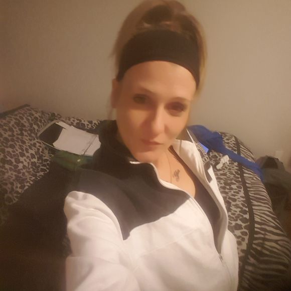 Meet your Posher, Korrine - Picture 1 of 1